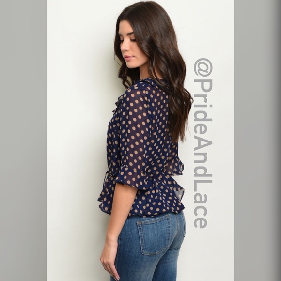 🆕 LAST 1  Navy Polka Dots Top - Picture 2 of 2
